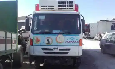 Vehículo de desguace nissan atleon 140 del año 2001 con motor d-b440d