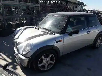 Veículo de Sucata mini mini (r50,r53) cooper do ano 2002 alimentado w10b16a