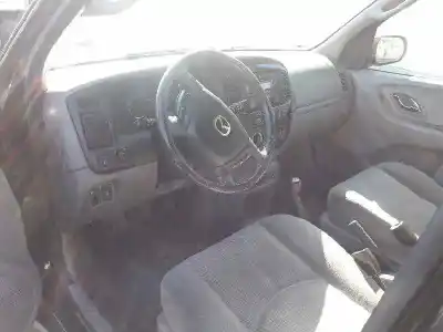 Veicolo di demolizione mazda tribute (ep) yf dell'anno 2002 alimentato yf