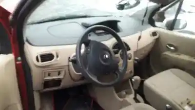 Véhicule à la ferraille renault grand modus dynamique de l'année 2009 alimenté 