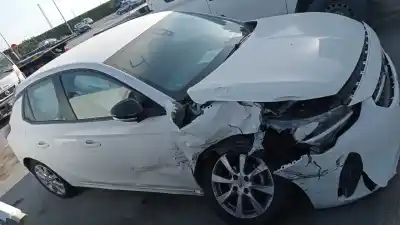 Sloopvoertuig OPEL CORSA F DESIGN & TECH van het jaar 2021 aangedreven HM05