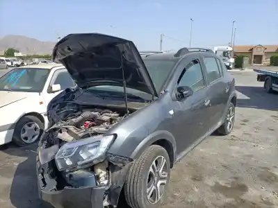 Veículo de Sucata dacia sandero 1.5 dci diesel fap cat do ano 2020 alimentado 