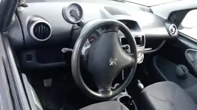 Sloopvoertuig peugeot 107 1.0 cat (384f) van het jaar 2006 aangedreven 1kr