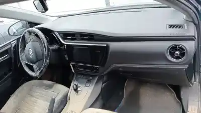 Scrapping Vehicle toyota auris 1.8 16v of the year 2017 powered 2zr