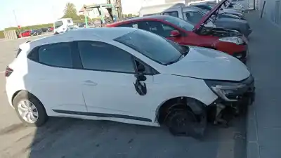 Здавання транспортного засобу RENAULT CLIO V 1.5 BLUE dCi Diesel FAP року 2022 потужний 