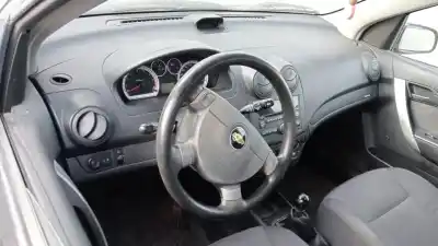 Veículo de Sucata chevrolet aveo 1.4 cat do ano 2010 alimentado 