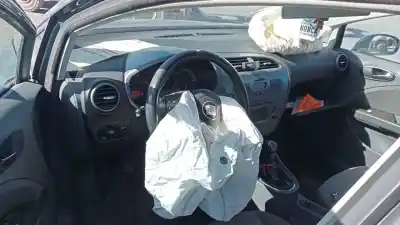 Veículo de Sucata seat leon (1p1) 1.9 tdi do ano 2008 alimentado bxe