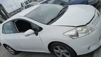 Veículo de Sucata TOYOTA AURIS (_E15_) 1.4 D-4D (NDE150_) do ano 2010 alimentado 1NDTV