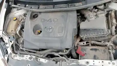 Vehicul casat toyota auris (_e15_) 1.4 d-4d (nde150_) al anului 2010 alimentat 1ndtv