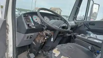 Sloopvoertuig nissan atleon 120 3000 van het jaar 2003 aangedreven bd30