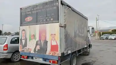Sloopvoertuig nissan atleon 120 3000 van het jaar 2003 aangedreven bd30