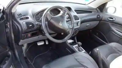 Veículo de Sucata peugeot 206 cc cc do ano 2004 alimentado nfu