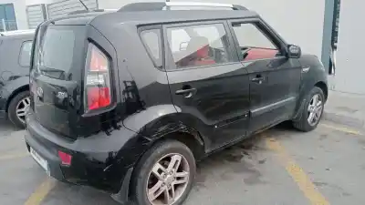 Vehicul casat KIA SOUL  al anului 2011 alimentat D4FB