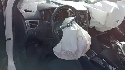 Veículo de Sucata hyundai i30 (gd) style do ano 2014 alimentado d4fb