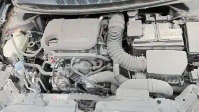 Veicolo di demolizione kia cee´d drive dell'anno 2017 alimentato 