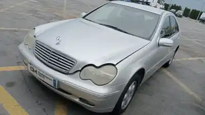 Vehículo de desguace MERCEDES CLASE C (W203) BERLINA  del año 2002 con motor 611962