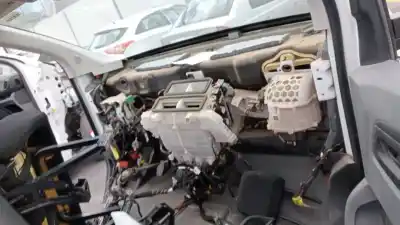 Veículo de Sucata opel vivaro furgón 1.5 cdti dpf do ano 2021 alimentado yh01