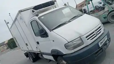 Veículo de Sucata renault mascot 130.65 do ano 2002 alimentado 8143.43n