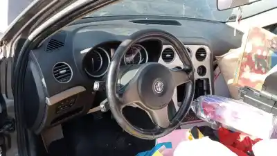 Sloopvoertuig alfa romeo 159 sportwagon (140) 1.9 jtdm 16v distinctive van het jaar 2007 aangedreven 939a2000