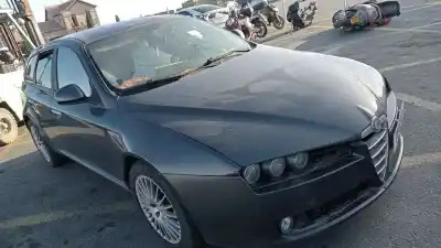 Sloopvoertuig alfa romeo 159 sportwagon (140) 1.9 jtdm 16v distinctive van het jaar 2007 aangedreven 939a2000