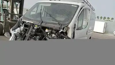 Veículo de Sucata PEUGEOT BOXER FURGÓN 330 L1H1 Pro BlueHDi 140 Start&Stop do ano 2023 alimentado 4H03