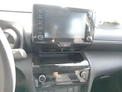 Veículo de Sucata toyota yaris (xp21) hybrid style do ano 2024 alimentado m15a