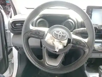 Veículo de Sucata toyota yaris (xp21) hybrid style do ano 2024 alimentado m15a