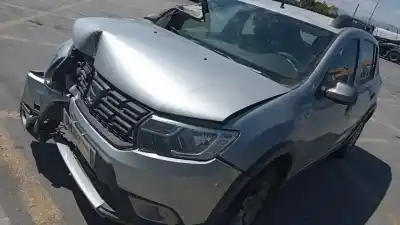 Veículo de Sucata dacia sandero aniversario do ano 2017 alimentado h4b b4