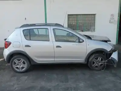 Veículo de Sucata dacia sandero aniversario do ano 2017 alimentado h4b b4