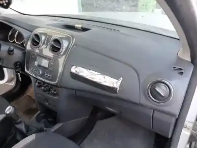 Veículo de Sucata dacia sandero aniversario do ano 2017 alimentado h4b b4