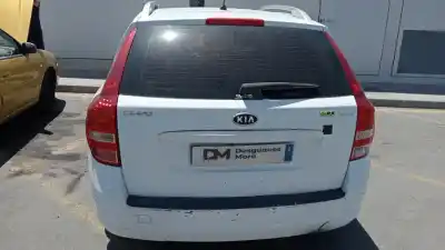 Veicolo di demolizione kia cee´d concept dell'anno 2011 alimentato d4fb