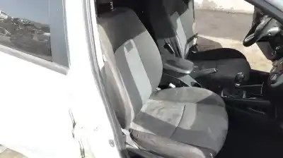 Veicolo di demolizione kia cee´d concept dell'anno 2011 alimentato d4fb