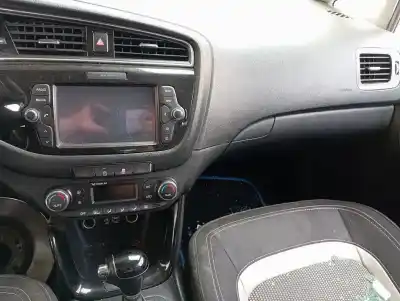 Sloopvoertuig kia cee´d drive van het jaar 2016 aangedreven d4fb