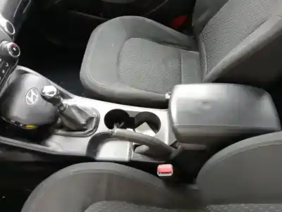 Véhicule à la ferraille hyundai ix35 classic 2wd de l'année 2012 alimenté d4fd