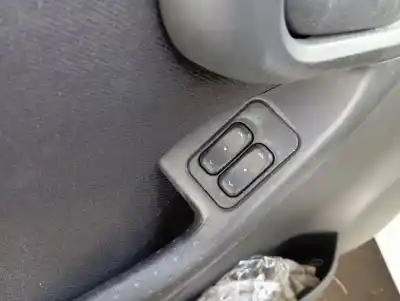 Veículo de Sucata opel combo familiar do ano 2006 alimentado z17dth