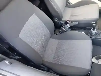 Veículo de Sucata opel combo familiar do ano 2006 alimentado z17dth