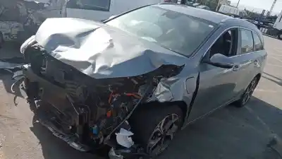 Veículo de Sucata kia ceed sportswagon edrive phev do ano 2021 alimentado g4le