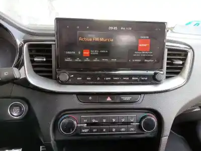 Veículo de Sucata kia ceed sportswagon edrive phev do ano 2021 alimentado g4le