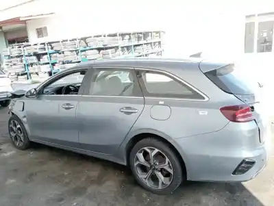 Veículo de Sucata kia ceed sportswagon edrive phev do ano 2021 alimentado g4le