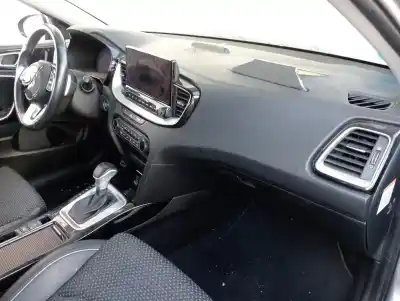 Veículo de Sucata kia ceed sportswagon edrive phev do ano 2021 alimentado g4le