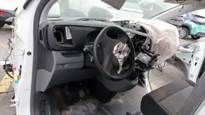 Veículo de Sucata toyota proace l1 van gx do ano 2022 alimentado 