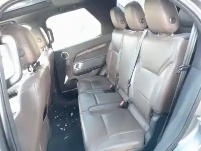 Veículo de Sucata land rover discovery 5 td4 hse do ano 2017 alimentado 