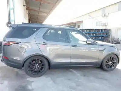 Veículo de Sucata land rover discovery 5 td4 hse do ano 2017 alimentado 