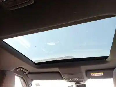 Veículo de Sucata land rover discovery 5 td4 hse do ano 2017 alimentado 