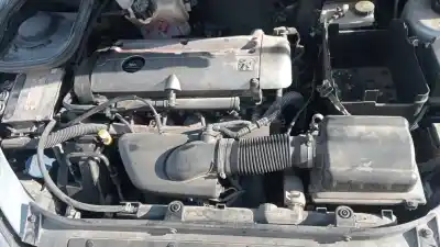 Sloopvoertuig peugeot 206 cc cc van het jaar 2002 aangedreven rfn