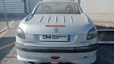 Sloopvoertuig peugeot 206 cc cc van het jaar 2002 aangedreven rfn