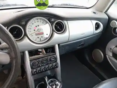Veículo de Sucata mini mini (r50,r53) cooper do ano 2004 alimentado w10b16a