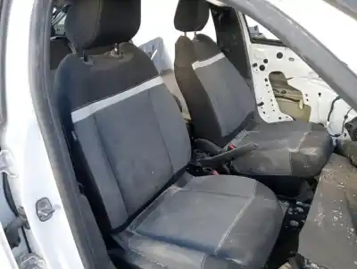 Vehicul casat citroen c4 berlina live pack al anului 2023 alimentat hn05