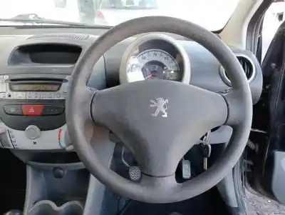 Sloopvoertuig peugeot 107 trendy van het jaar 2007 aangedreven 1kr