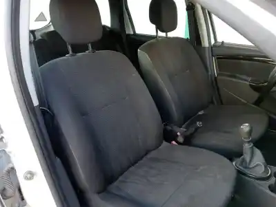 Veicolo di demolizione dacia duster ambiance 4x2 dell'anno 2010 alimentato k9k898